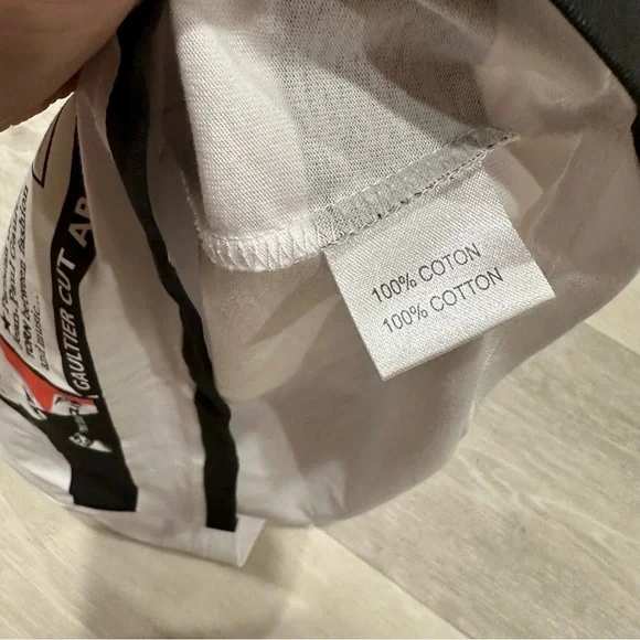 Exclusive Jean Paul Gaultier Designer Tshirt. - Picture 10 of 12